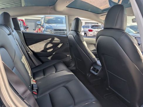 Used 2018 Tesla Model 3 Long Range image 15
