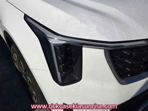 Used 2024 Kia Sorento SX FWD image 7