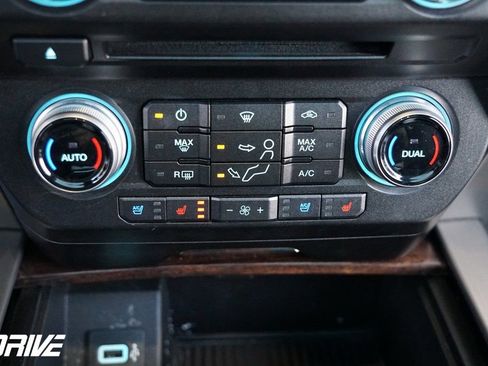 Used 2017 Ford F350 Platinum w/ Platinum Ultimate Package image 30