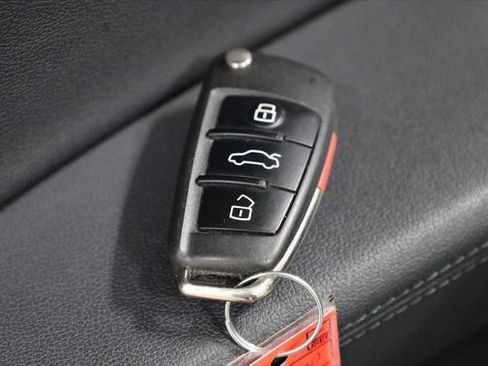 Used 2023 Audi Q3 2.0T Premium w/ Convenience Package AWD/4WD image 39