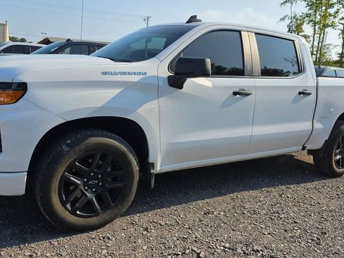 Used 2024 Chevrolet Silverado 1500 Custom RWD image 1