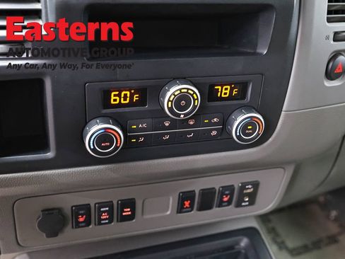 Used 2020 Nissan NV 3500 SL RWD image 19