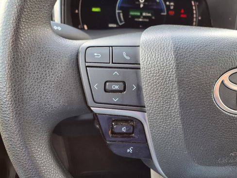 Certified 2025 Toyota Camry LE image 23