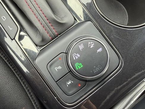 Used 2021 Chevrolet Blazer RS w/ Enhanced Convenience Package image 16