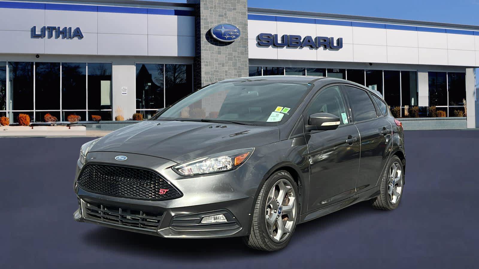 Used 2017 Ford Focus ST FWD image 1