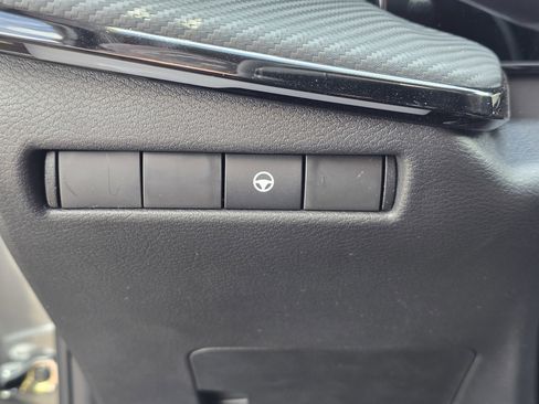 Used 2025 Nissan Kicks SR AWD/4WD image 41