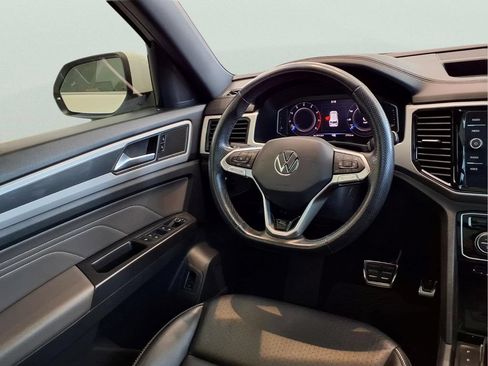 Used 2022 Volkswagen Atlas Cross Sport SEL R-Line AWD/4WD image 22