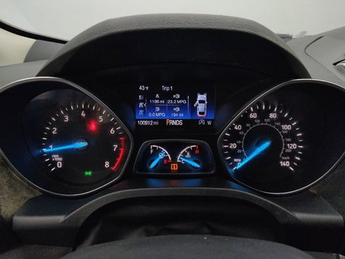 Used 2017 Ford Escape SE w/ Equipment Group 201A image 23