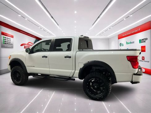 Used 2024 Nissan Titan SV w/ Accessory Utility Package AWD/4WD image 4