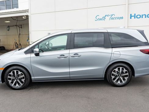 New 2026 Honda Odyssey EX-L image 9