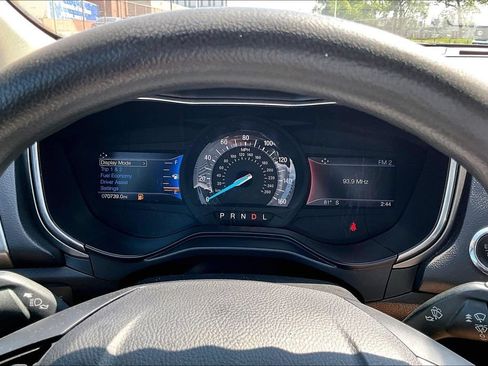 Used 2020 Ford Fusion SE FWD image 19
