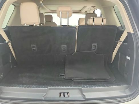 Used 2024 Ford Expedition Limited image 19