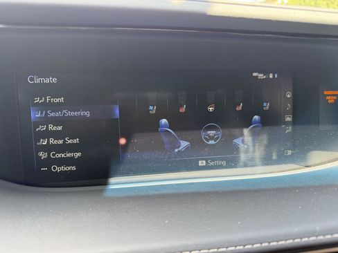 Used 2019 Lexus LS 500 RWD image 26