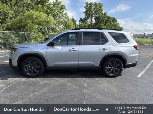 Used 2026 Honda Pilot Sport image 9