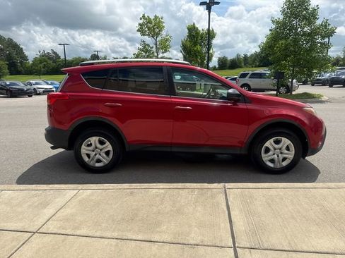 Used 2013 Toyota RAV4 LE AWD/4WD image 5