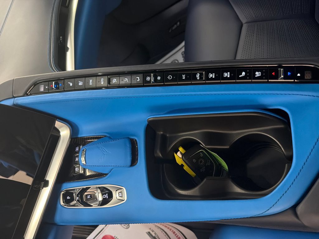 Used 2021 Chevrolet Corvette Stingray Premium Cpe w/ Z51 Performance Package RWD image 16