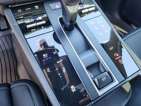 New 2026 Porsche Macan S image 14