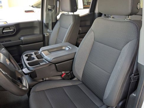 Used 2024 Chevrolet Silverado 1500 Custom image 12