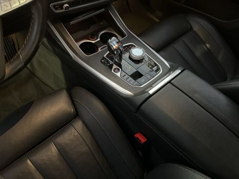 Used 2022 BMW X7 xDrive40i w/ Executive Package image 21