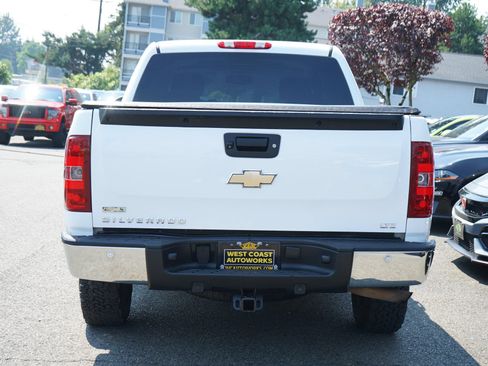 Used 2011 Chevrolet Silverado 1500 LTZ w/ LTZ Plus Package AWD/4WD image 4