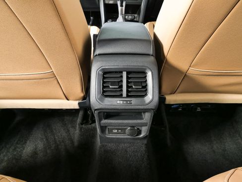 Certified 2023 Volkswagen Tiguan SE R-Line FWD image 22