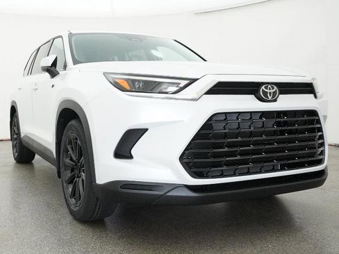 New 2026 Toyota Grand Highlander XLE FWD image 33
