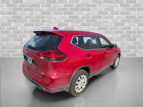 Used 2017 Nissan Rogue S AWD/4WD image 4