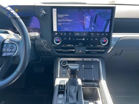 Used 2024 Lexus GX 550 w/ Accessory Package (2T) AWD/4WD image 21
