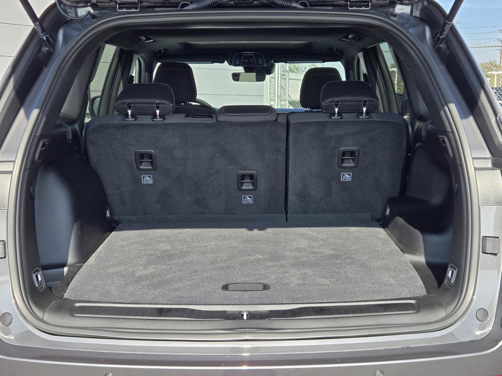 Certified 2025 Jeep Grand Cherokee Laredo X RWD image 28