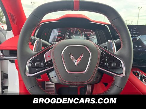 Used 2024 Chevrolet Corvette Stingray Premium Conv w/ Z51 Performance Package RWD image 4