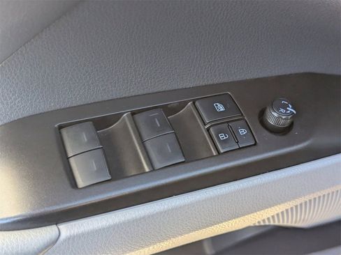 Used 2021 Toyota Camry LE image 22