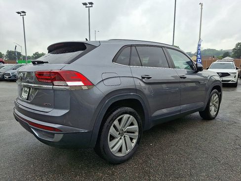 Used 2020 Volkswagen Atlas Cross Sport SE image 4