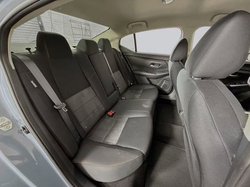 Certified 2025 Nissan Sentra SR w/ Midnight Edition image 27