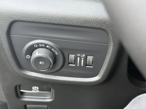New 2026 Jeep Grand Cherokee Limited RWD image 38