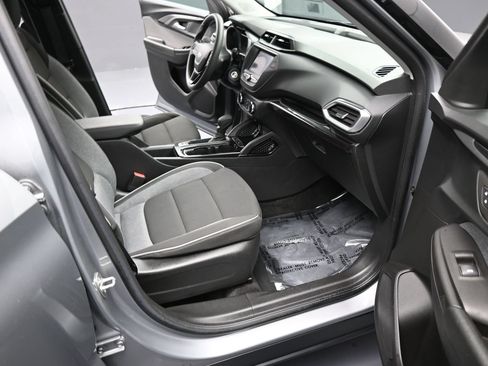 Used 2023 Chevrolet TrailBlazer LS FWD image 20