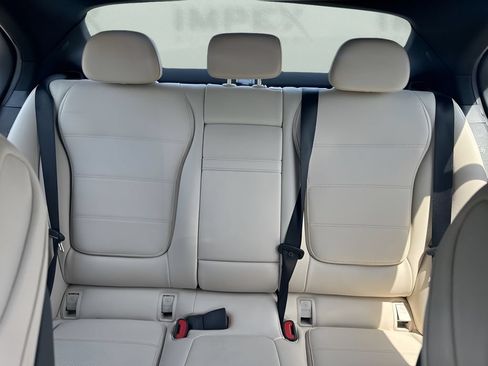 Used 2025 Mercedes-Benz C 300 Sedan image 10