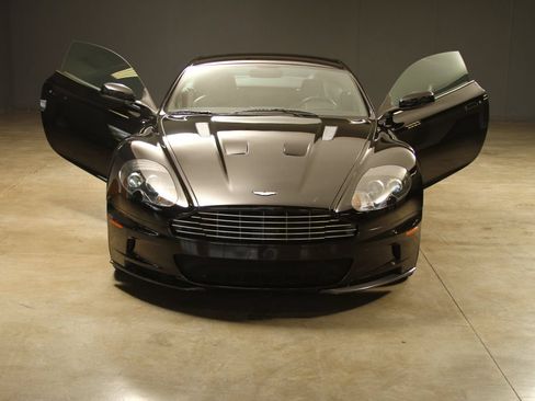 Used 2009 Aston Martin DBS Coupe RWD image 53