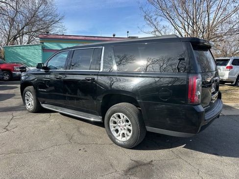 Used 2019 GMC Yukon XL SLT image 4