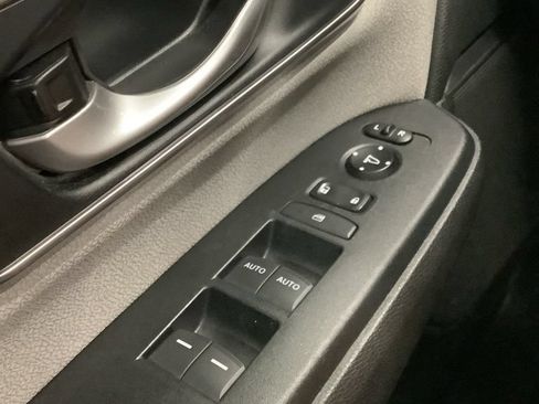 Used 2019 Honda CR-V EX image 19