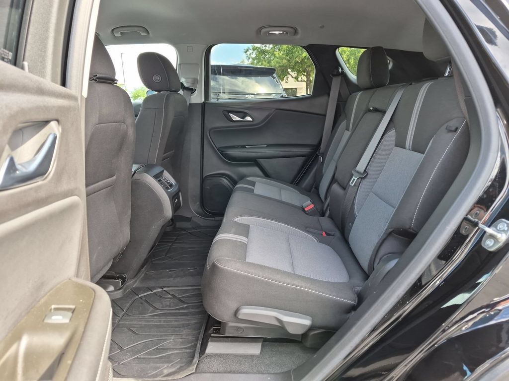 Certified 2023 Chevrolet Blazer LT w/ Convenience Package FWD image 23