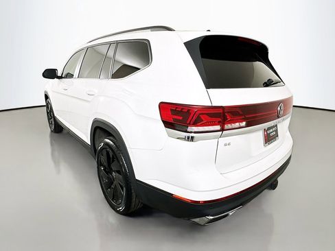 Used 2024 Volkswagen Atlas SE image 7