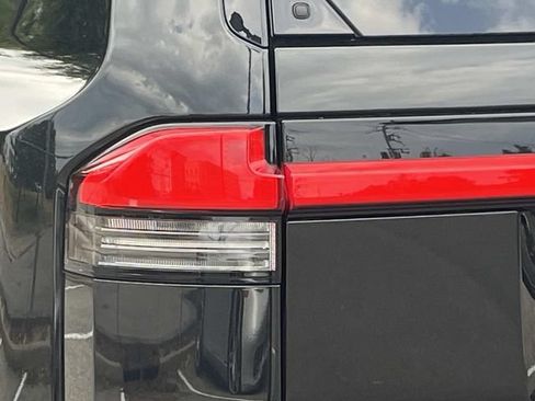 Used 2025 Lexus GX 550 w/ Cold Area Package AWD/4WD image 10