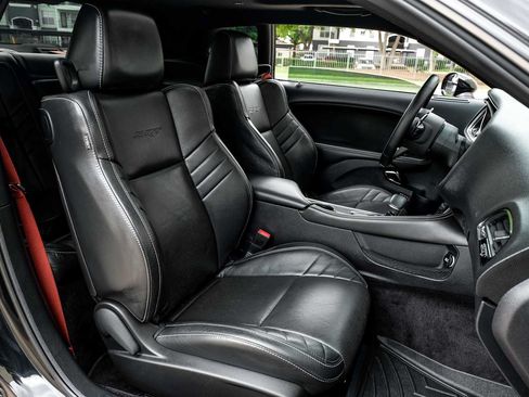 Used 2016 Dodge Challenger SRT Hellcat RWD image 30