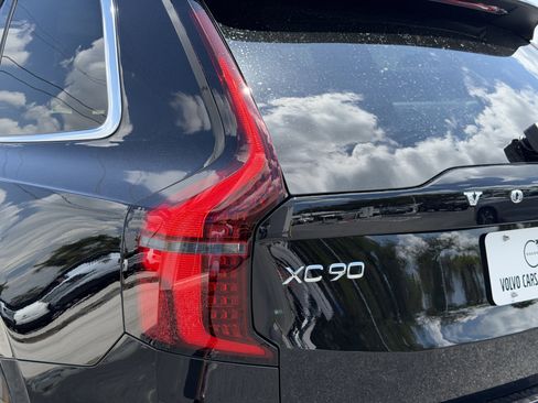 New 2026 Volvo XC90 T8 Ultra w/ Lounge Package AWD/4WD image 9