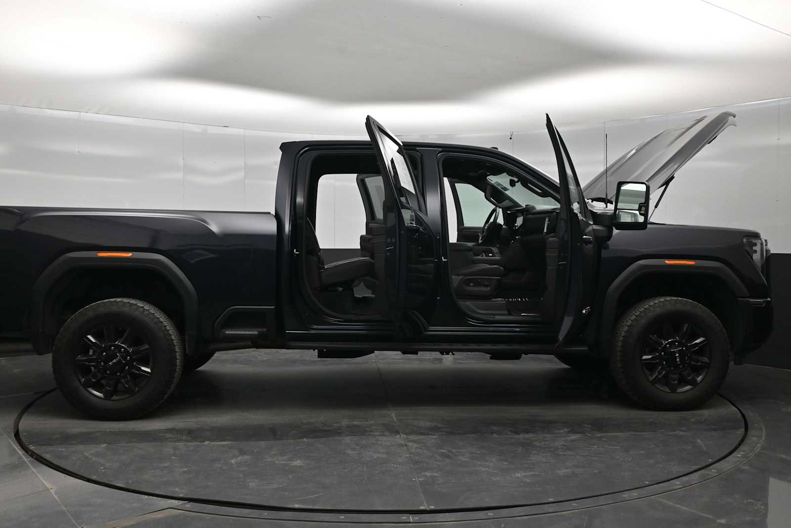 Used 2024 GMC Sierra 2500 AT4 w/ AT4 Premium Plus Package AWD/4WD image 54
