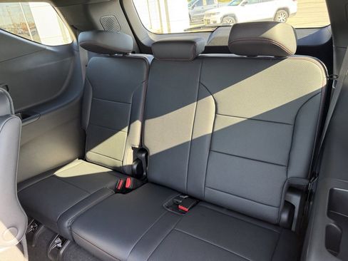 New 2026 Chevrolet Traverse RS w/ LPO, Floor Liner Package image 39