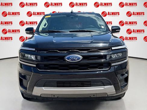 Used 2022 Ford Expedition XLT RWD image 2