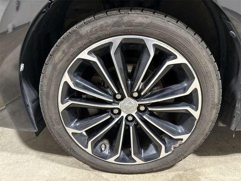 Used 2015 Toyota Corolla S image 26