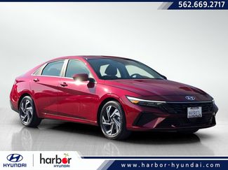 Certified 2025 Hyundai Elantra SEL image 1