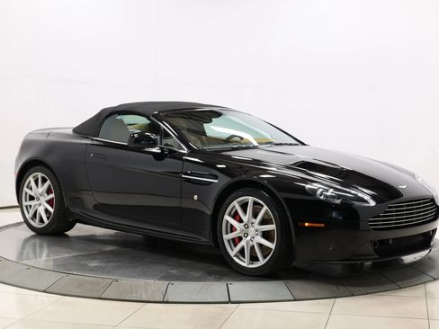 Used 2012 Aston Martin V8 Vantage V8 Convertible 2D image 90
